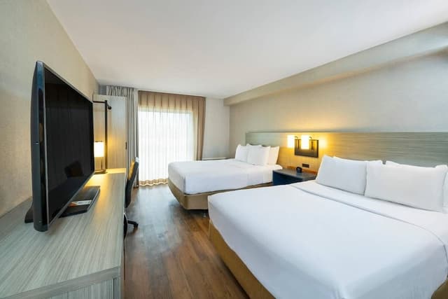 Room, 2 Queen Beds, Non Smoking (Efficiency, Upgrade)