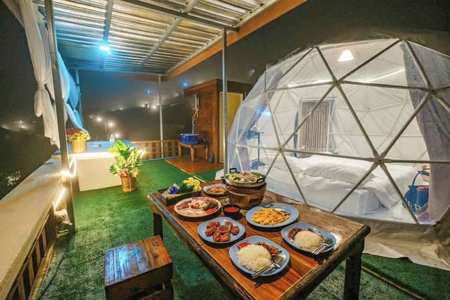 Deluxe Tent, Mountain View