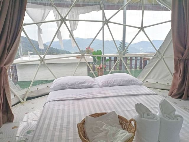 Deluxe Tent, Mountain View