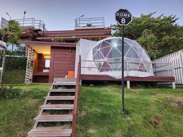 Standard Tent, Mountain View