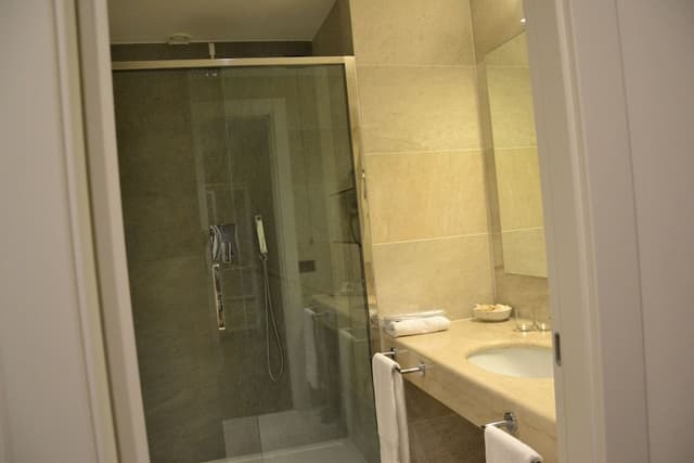 Junior Suite, Hill View (Spa Access)