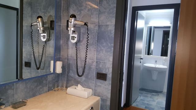 Junior Triple Room, 2 Bathrooms, Hill View