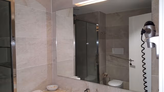 Junior Suite, Hill View (Spa Access)