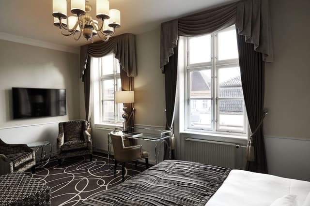Junior Suite with Lounge access