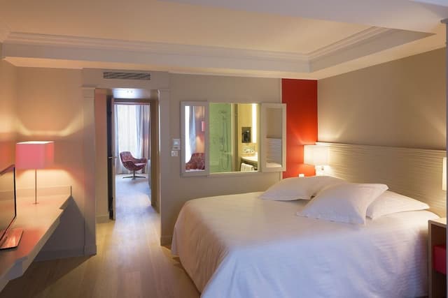 Standard Suite