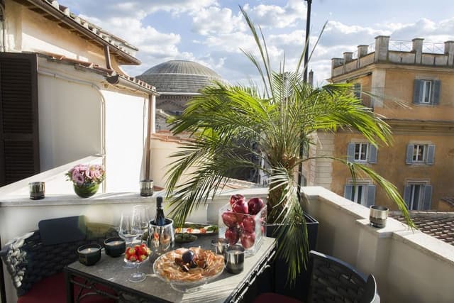 Annex Suite with Private Terrace Pantheon View