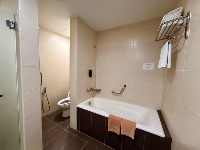 Executive Suite with One King Bed