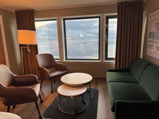 Superior Twin Room, Lake View