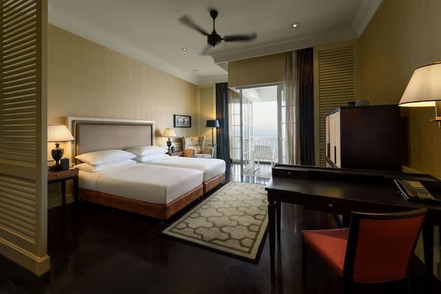 Studio Suite Twin