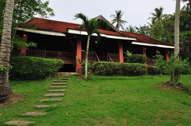3 Bedroom Baanmai Thai Villa, Free Round-trip Boat Transfer