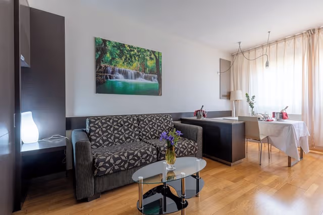 Suite, 1 Queen Bed with Sofa bed