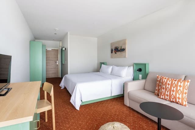Family Room - incl. 1x 2 h entry to the adventure pool p. P. / night (without use of sauna)