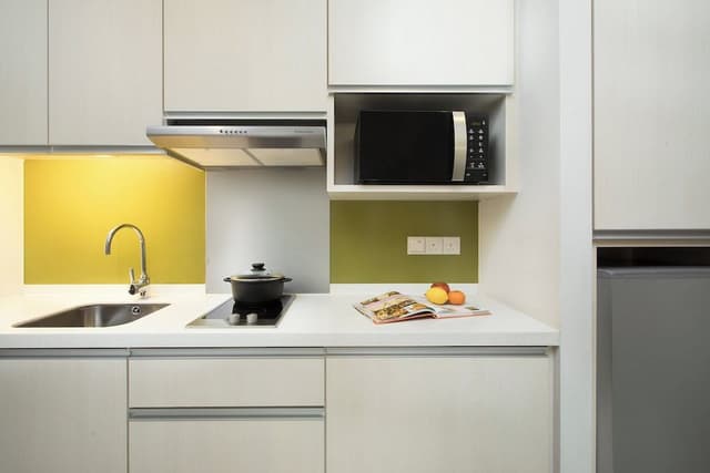 Studio Premier, Kitchen