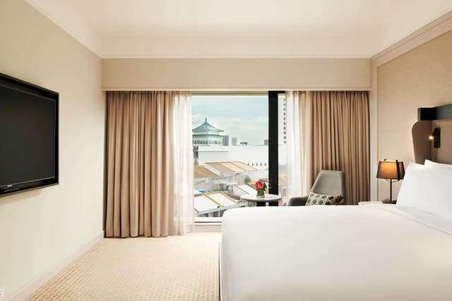 KING PREMIUM SUITE CITY VIEW