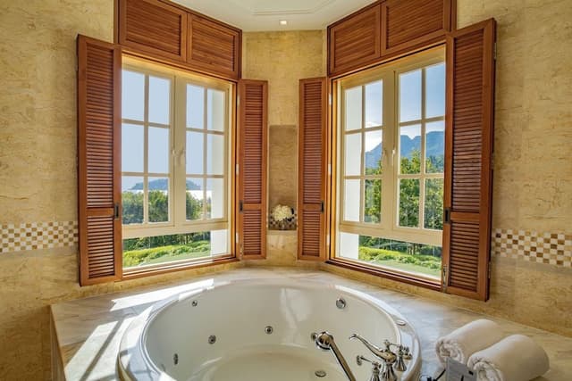 Countess Sea View Suite