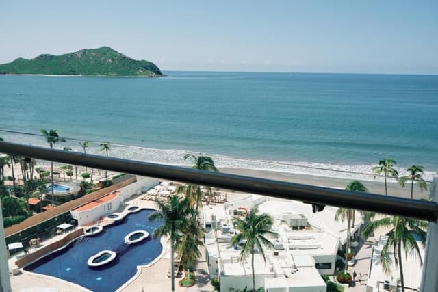 Junior Suite Ocean Front