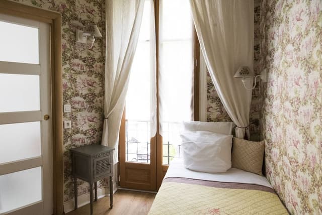 Superior Triple Room, garden or city view