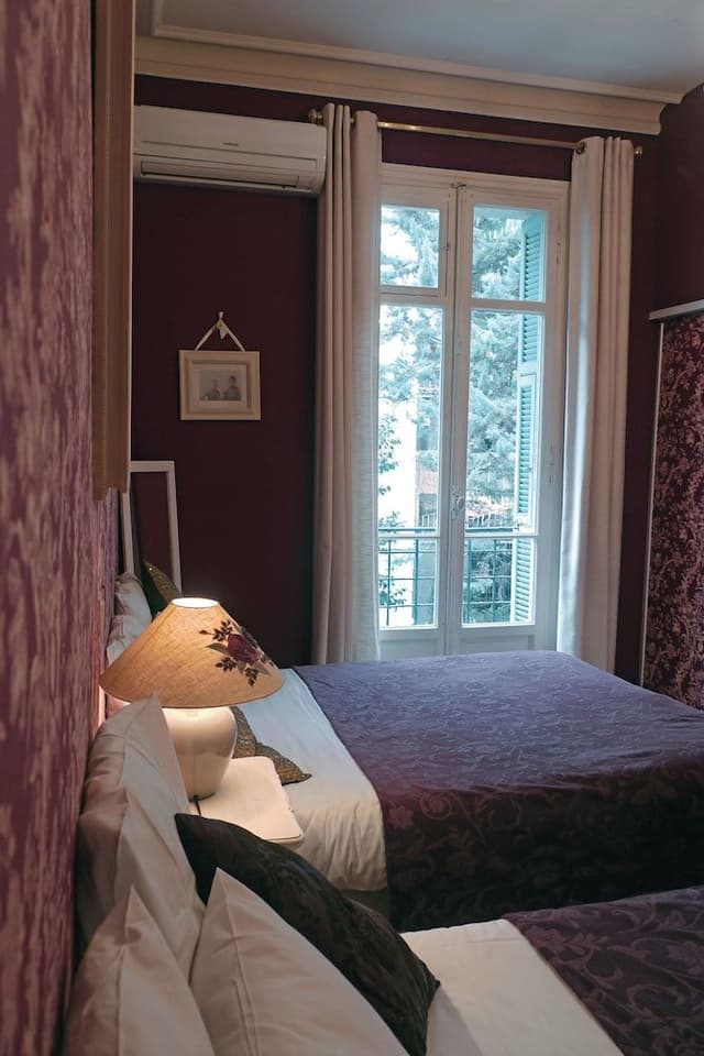 Superior Triple Room, garden or city view