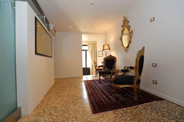 Premium Suite, 1 King Bed, Terrace, Canal View