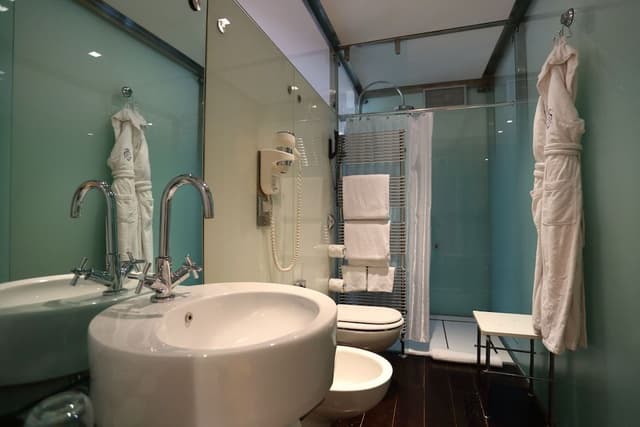 Premium Suite, 1 King Bed, Terrace, Canal View