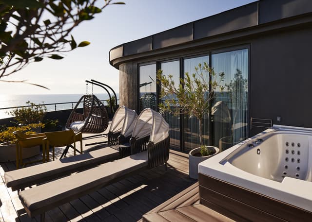King Suite 5 Person