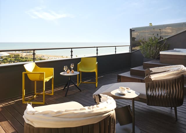 King Suite 6 Person