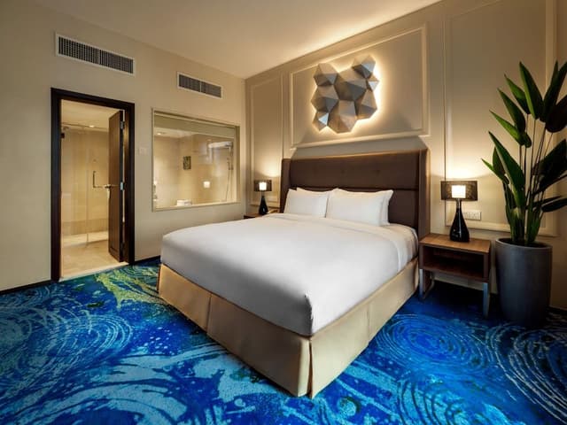 Deluxe Suite, 1 King Bed (Eastin)