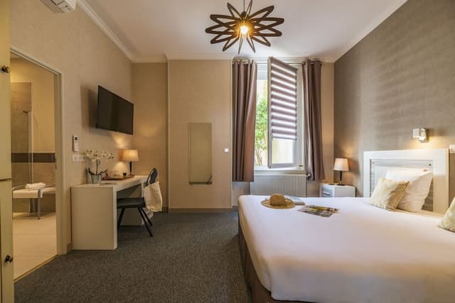 Standard Double or Twin Room, City View