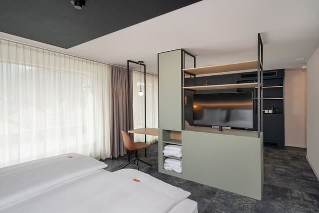 Spacious Roof Top Room
