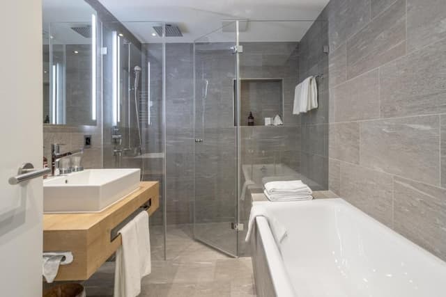 Superior Double King Size Room with Air Conditioning