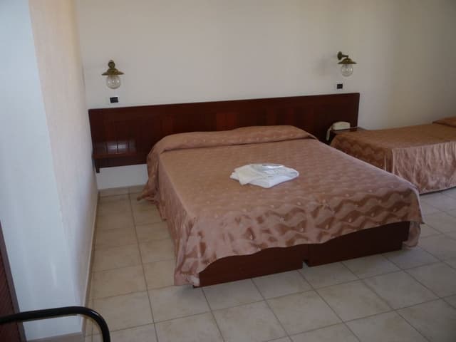Classic Double or Twin Room, Private Bathroom, Tower