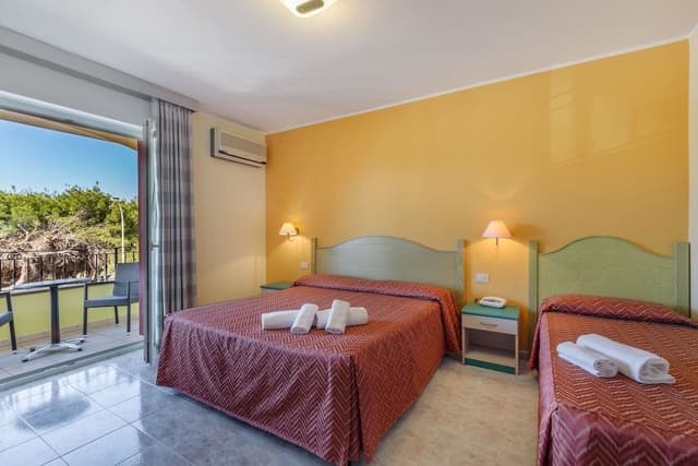 Triple Room, Balcony