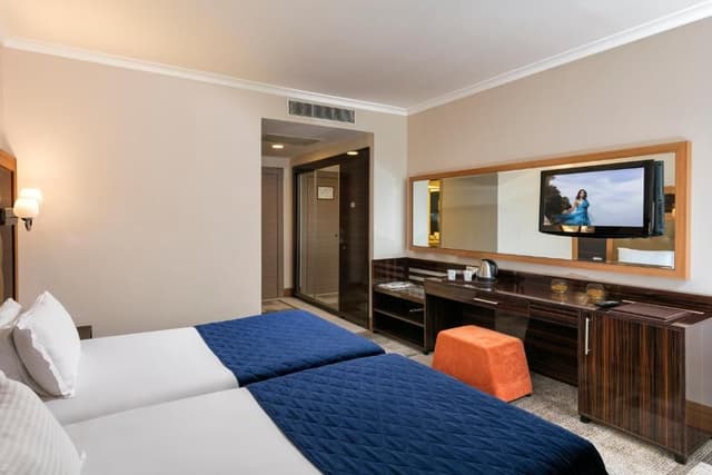 Main Building Standard Garden View Room