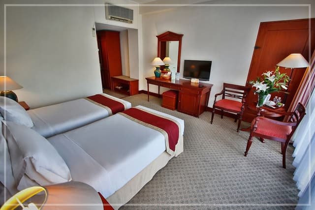 Executive Twin Beds