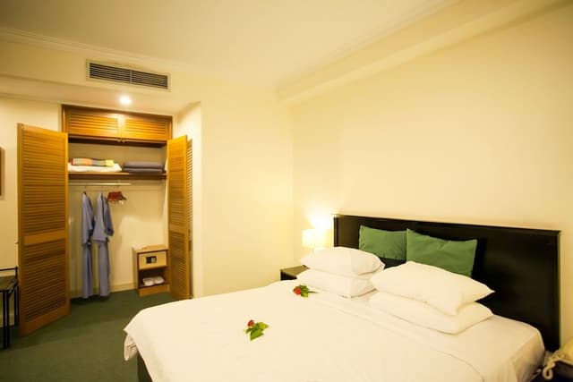 Deluxe Room, City View