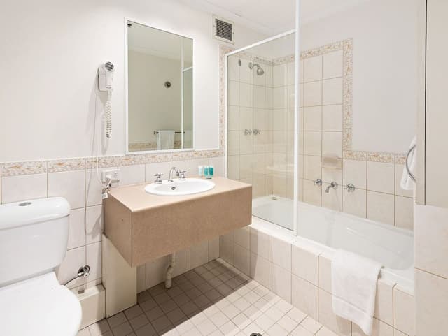 Standard Apartment, 1 Bedroom, Queen Bed, Non Smoking, Balcony