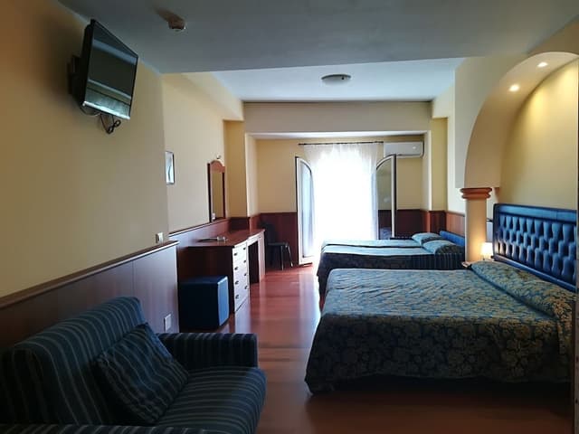 Triple Room