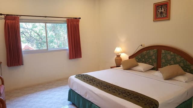 Deluxe Bungalow, Lake View