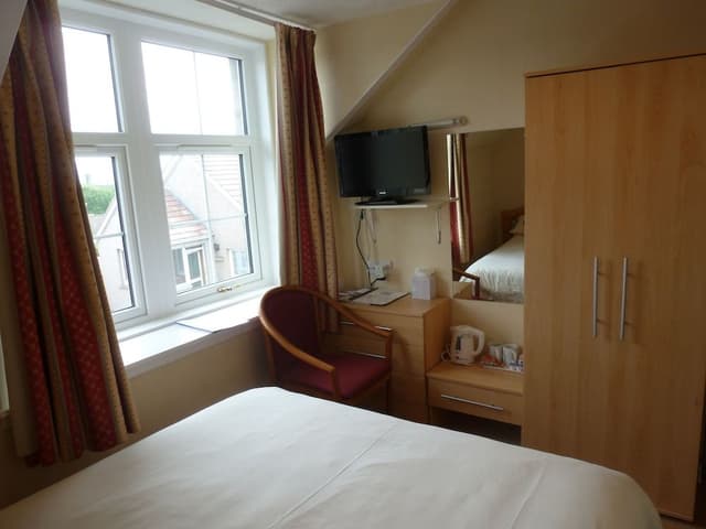 Classic Single Room