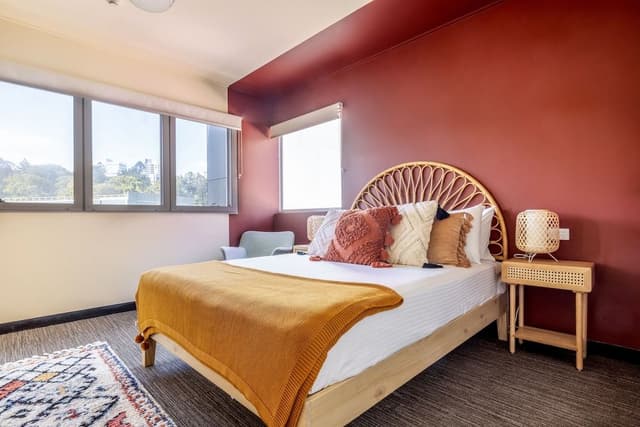 Standard Room (Queen), Private Bathroom