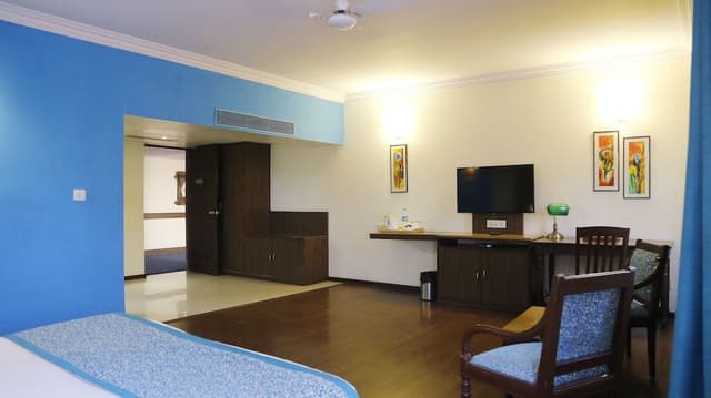 Club Double Room, 1 King Bed