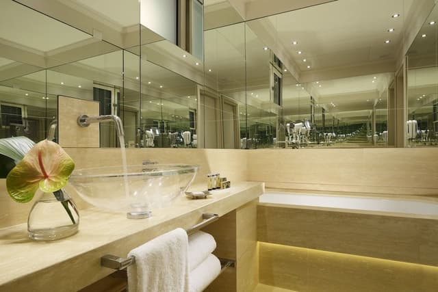 Junior Suite, City View