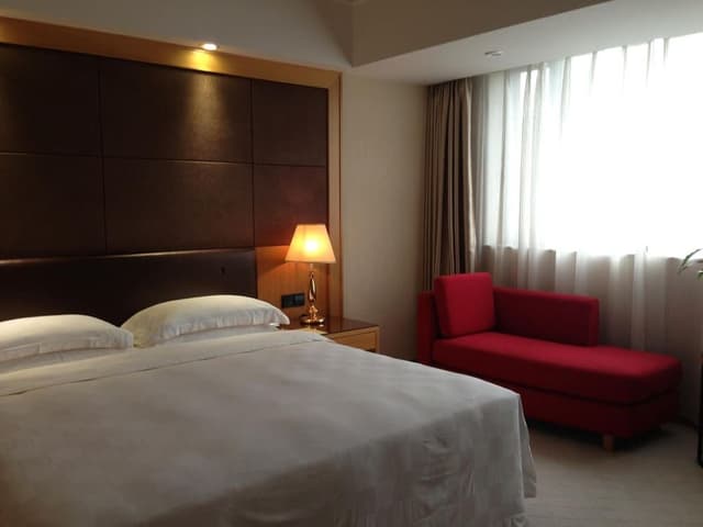 Suite, 1 King Bed