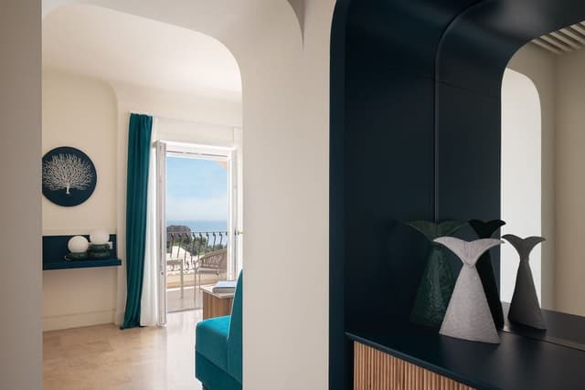 Executive Suite Sea View