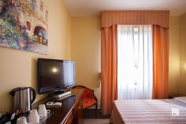 Economy Room