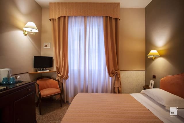 Economy Room