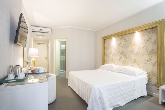Classic Quadruple Room