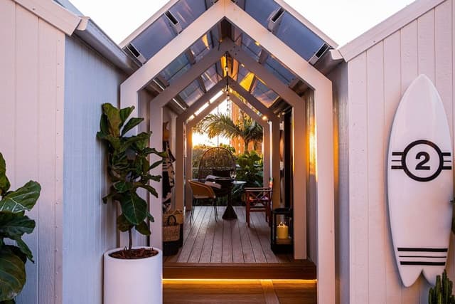 qtQT Cabin