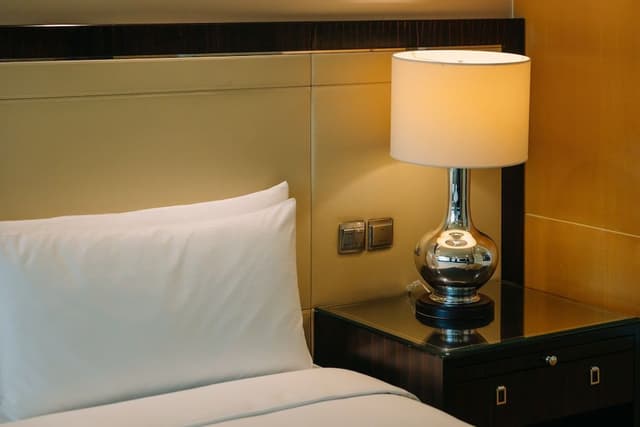 Room, 1 King Bed, Garden View