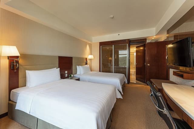 Executive Suite, 2 Twin Beds